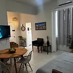 Charmoso Apartamento Na Quadra Da Praia